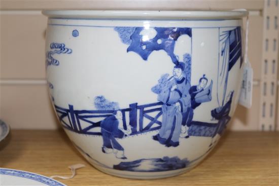 A Chinese blue and white bowl, two plates and two teabowls tallest 17.5cm